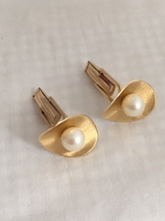 14K Gold Solitaire Cultured Pearl Cuff Links Beau… - image 9