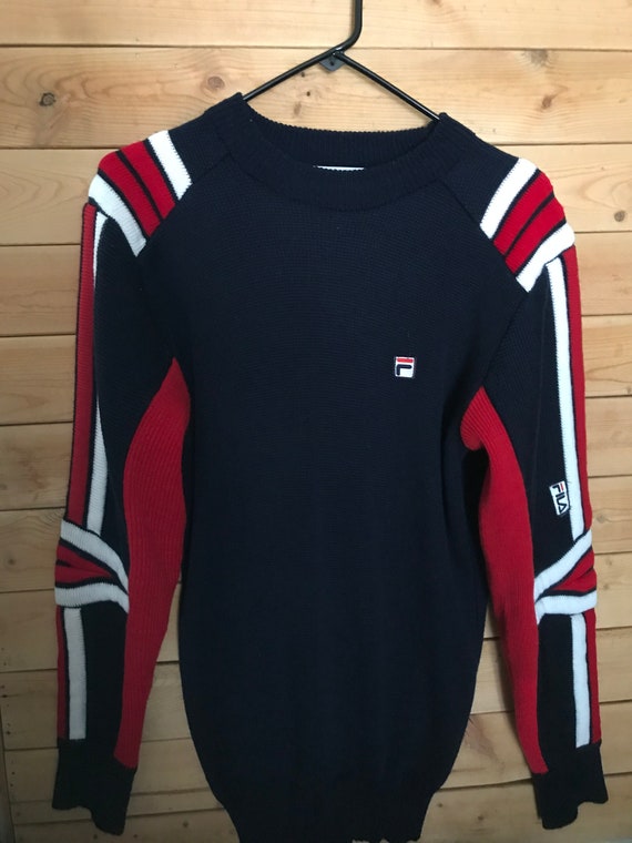 Vintage Fila Sweater// Vintage Fila Sweatshirt// V