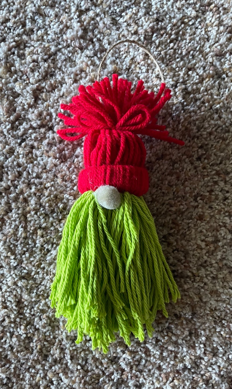 Grinch Yarn Gnome - Etsy