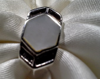 Vintage Sterling Silver Mother of Pearl Ring, Size 7.5