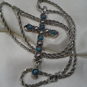 Vintage Diamond Cut Solid Sterling Silver 925 Rope Chain Necklace Measures 24 Inches Long and 2.59 mm in Diameter With A Turquoise Cross