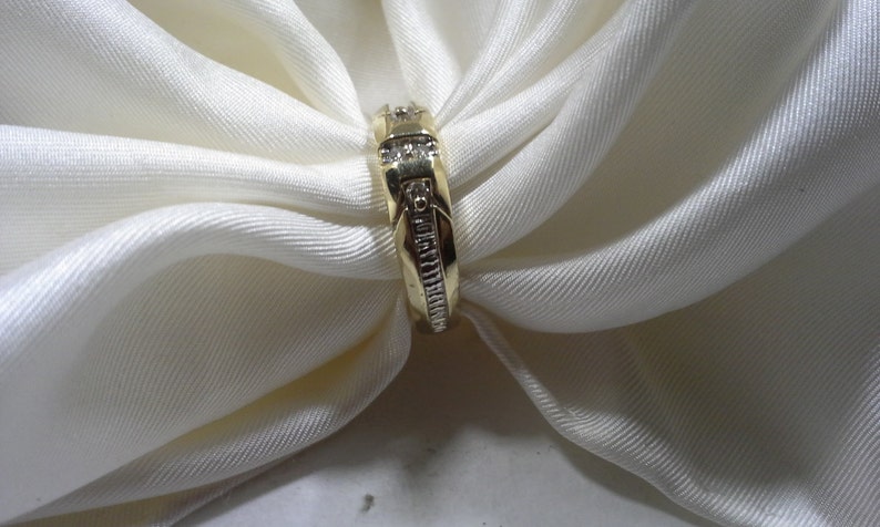 Vintage 14k Solid Yellow Gold And Diamond Men's Wedding Band 4 Small Stone And Accents Size 8 1/4 weighs 4.7 grams 5.22 mm wide image 7