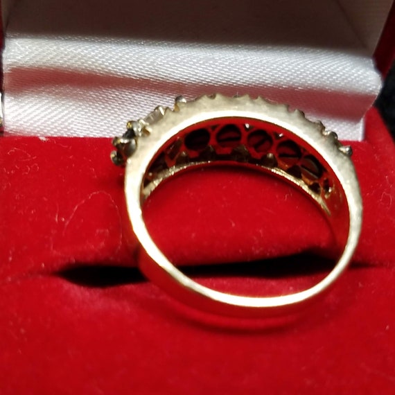 Grandmother's ring deals 5 stones