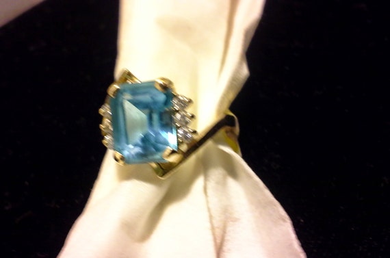 Vintage Emerald cut Swiss blue Topaz Ring diamond… - image 5