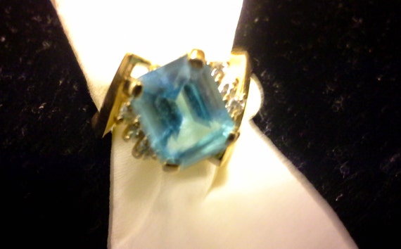 Vintage Emerald cut Swiss blue Topaz Ring diamond… - image 2