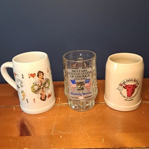 Canecas de cerveja alemãs vintage, design de cartas de baralho, vidro transparente, Red Bull, canecas de cerveja exclusivas, canecas de cerveja únicas, canecas de cerveja da Oktoberfest
