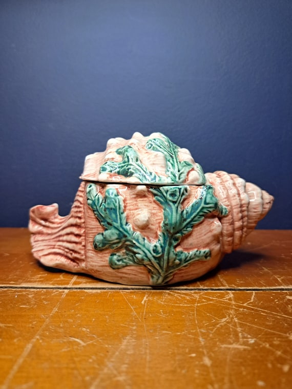 Vintage Lidded Shell Shaped Jar, Vintage Trinket Dish Made in Italy, Nautical Style Seashell Trinket Dish with Lid, Vintage Italian Ceramic