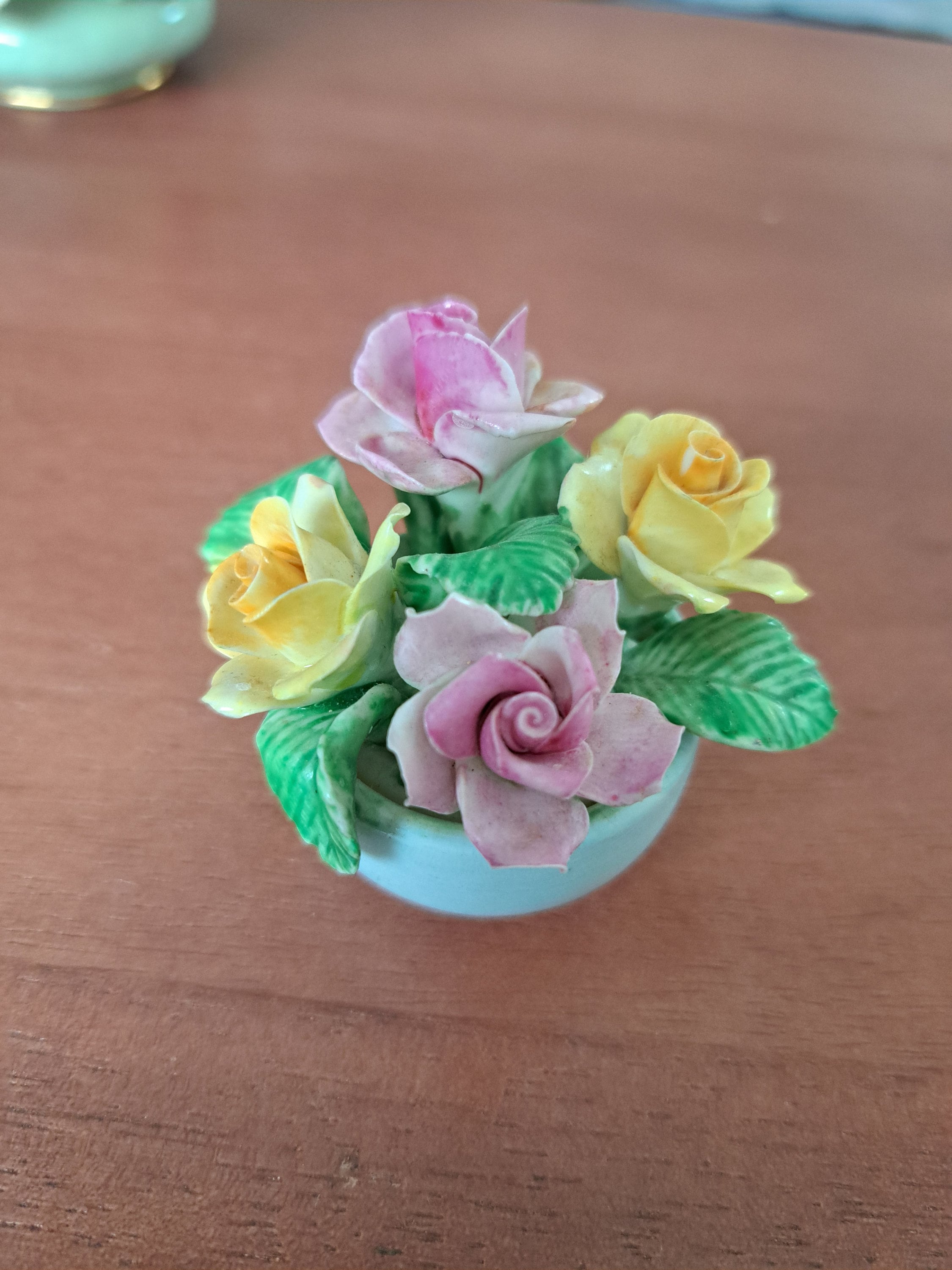 コルポート COALPORT May お花 陶器 置物 展示品 コルポート COALPORT May お花 陶器 置物 展示品 コルポート COALPORT