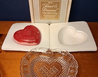 Vintage Avon tvålkopp med hjärta och diamanter, vintage tvål och matchande tvålkopp för speciella tillfällen, vintage badrumsdekor