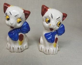 Vintage Ceramic Cat Salt & Pepper Shakers-Handpainted Japan