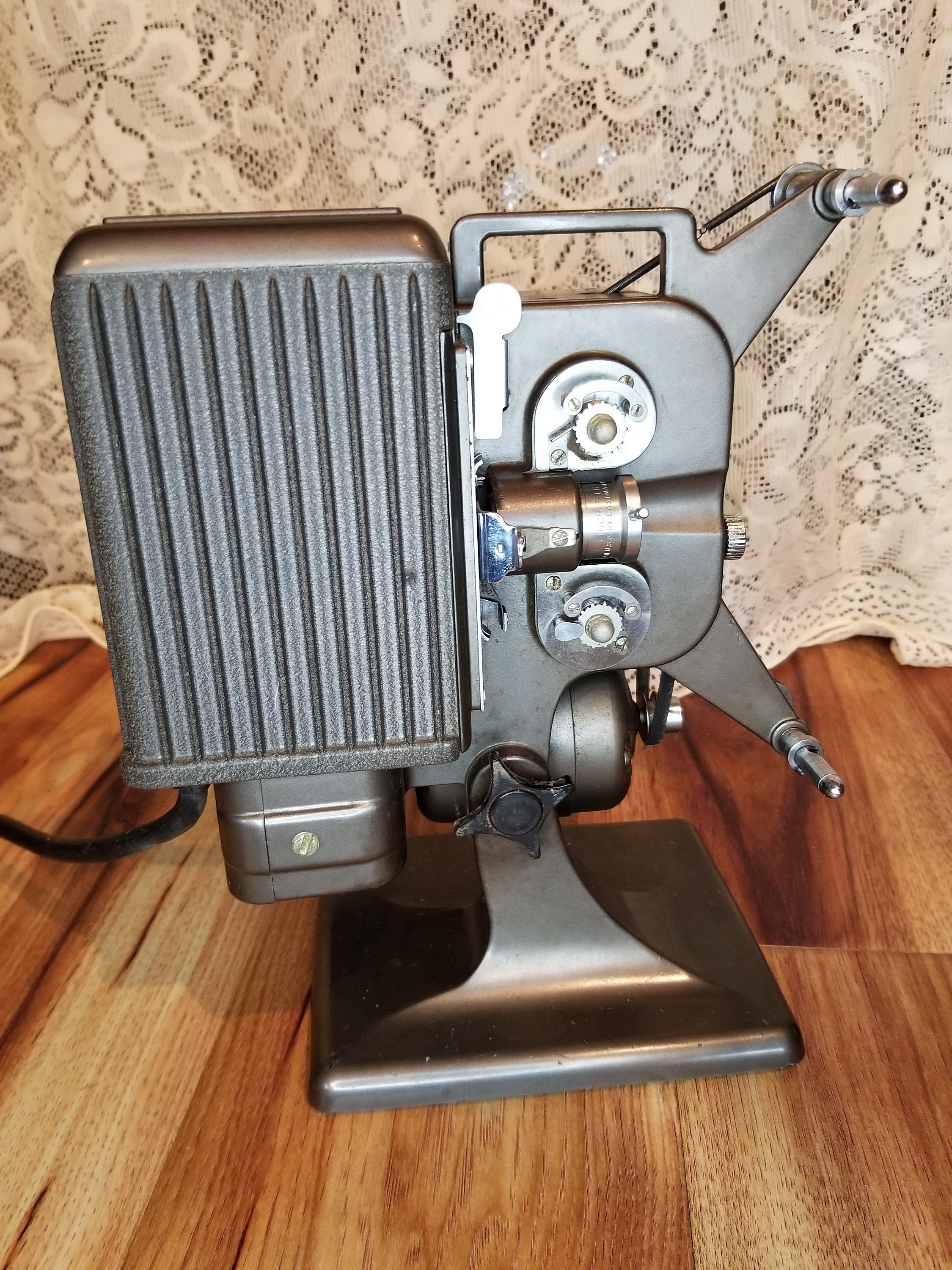 KODASCOPE Eight Model 70 Projector - Etsy 日本 KODASCOPE Eight Model 70 Projector - Etsy 日本