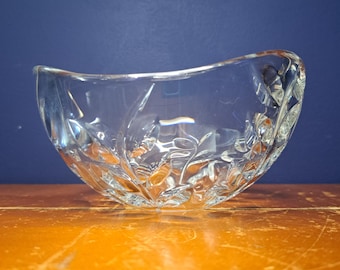 Vintage Tiffany & Company Josef Riedel Bowl, Marked Bottom, Tiffany and Co Crystal Bow, Vintage Crystal Centerpiece Bowl Tiffany and Co Bowl