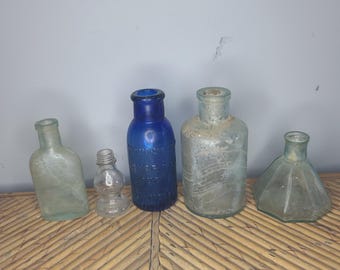 Collection de bouteilles vintage et anciennes, vendues par lot de bouteilles vintage