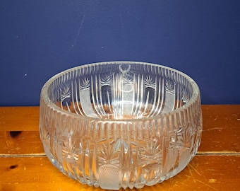 Gorgeous Vintage Serving Bowl, Vintage Cut Glass Bowl, Ribbed Cut Glass Bowl, Vintage MCM Cut Glass Serving Bowl, Vintage Mid Century Glass