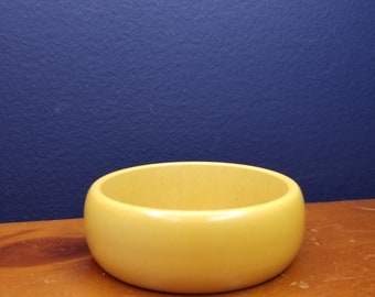 Gorgeous Vintage Bakelite Pale Yellow Bangle Bracelet