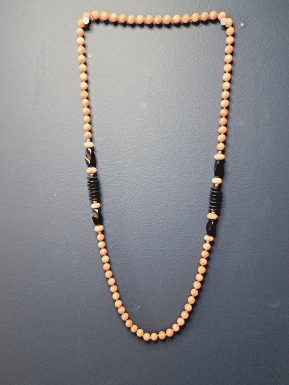 Stunning Vintage Pink Coral and Black Onyx Necklac