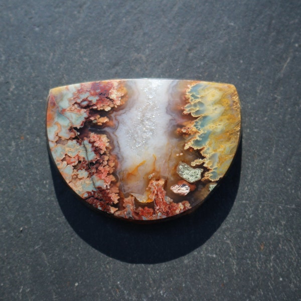 Prudent Man plume Agate Cabochon