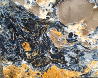 Lastra di Pietersite