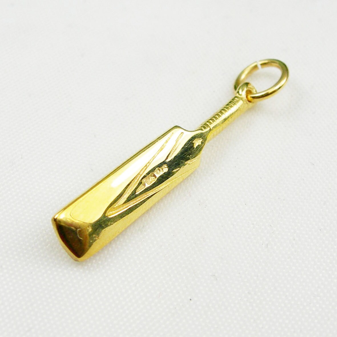 Solid 9ct Yellow Gold Cricket Bat Pendant/Charm – Handmade In Australia