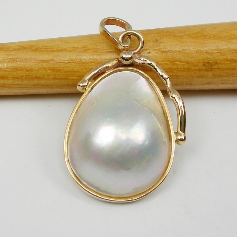 Odd 21x16mm Drop Pear Shape White Color Rainbow Australia Saltwater Mabe Pearl Bezel Drop Pendant Genuine 375 9ct 9k Yellow Gold Pearl39