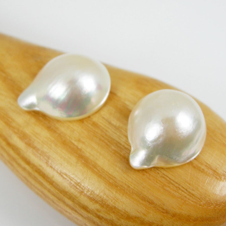 Lot3 19x15mm 18x15mm Wide Odd Drop Qty 2 Pieces Cream Colour Australian Saltwater Mabe Pearl