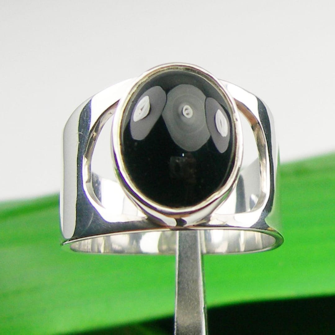 Large 15x11mm Oval Natural Black Onyx Large Unisex Ring Crescent