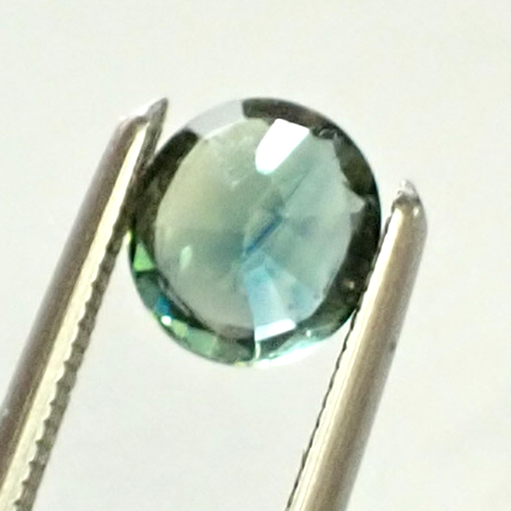 Saphir Vert-bleu Naturel D'Australie - 6.7x5.5 Mm - 0.69 Carats - Rare Et Traité Par Chauffage