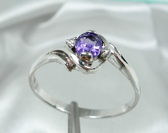 5x4mm Oval Cut Natural Amethyst and Round CZ Gemstone 3 Stone Claws Dress Ring Genuine 925 Sterling Silver - Australian Made Jewelry - R310