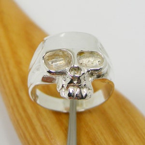 Secret Compartment Skull Ring Poison Ring Men's Women's Secret