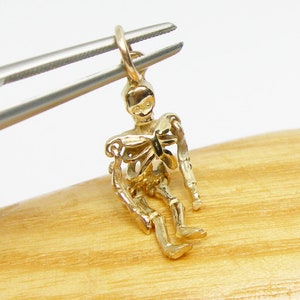 Skeleton Moveable 3 Dimensional Halloween Charm Pendant Genuine 375 9k 9ct Yellow Gold C2073 image 10