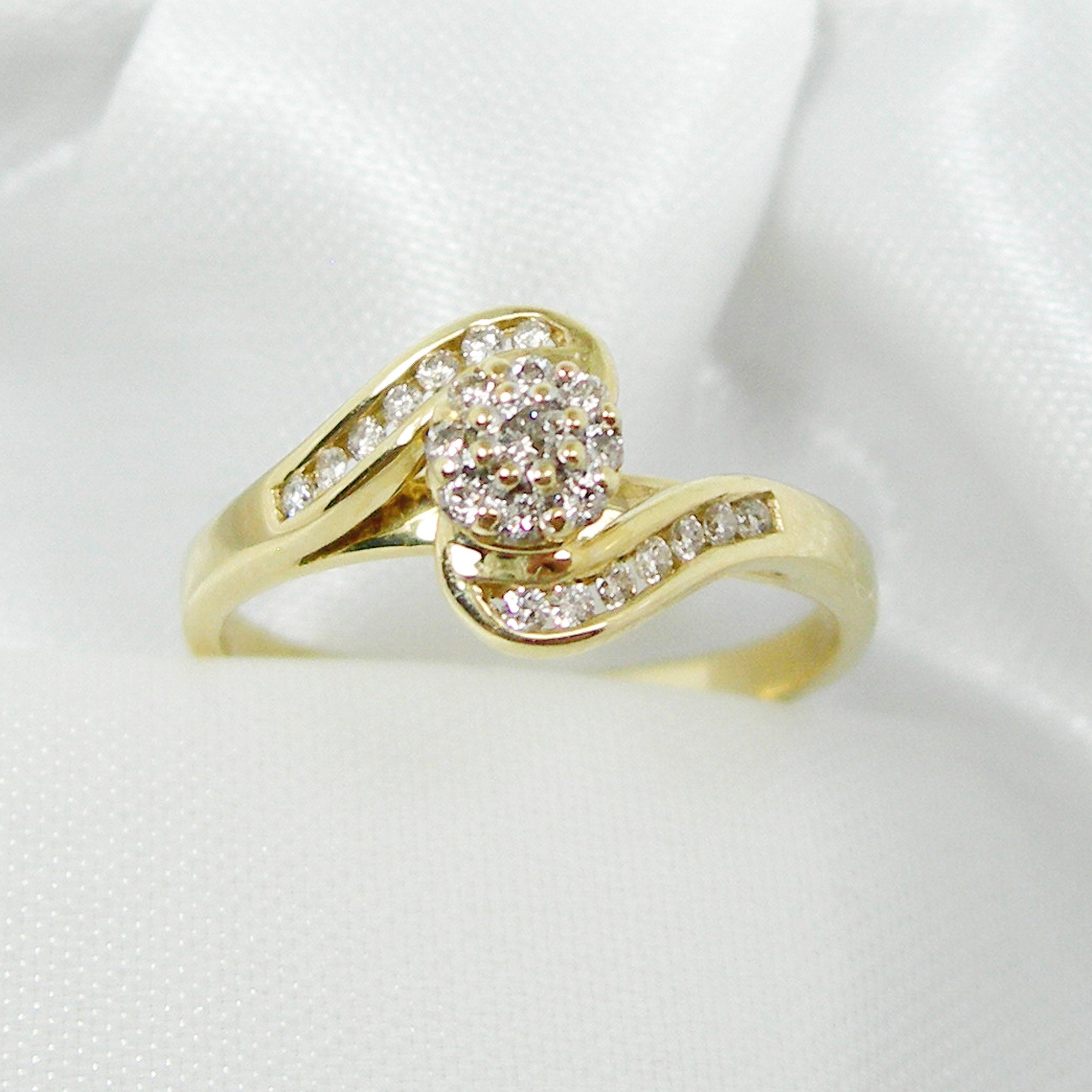 0.50 carat Round Brilliant Cut SI H-I Colour Natural Diamonds Precious Gemstone Dress Ring Genuine 375 9ct Yellow Gold
