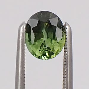 0.82 ct Oval 6.0 x 5.1 x 3.2 mm Bi Colour Green-Yellowish Natural Australian Parti Sapphire Loose Gemstone, 6x5mm - OPS185
