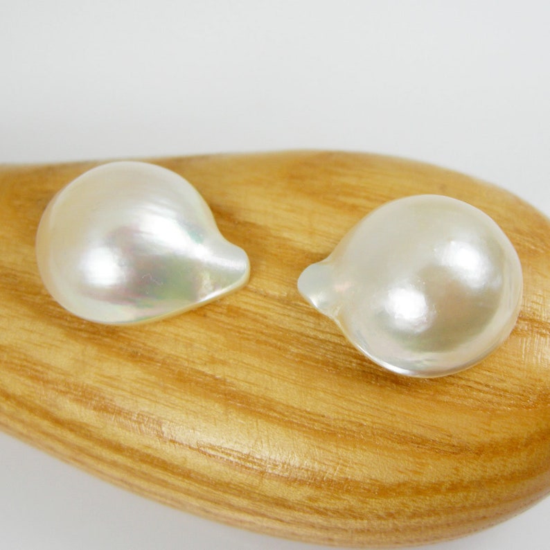 Lot3 19x15mm 18x15mm Wide Odd Drop Qty 2 Pieces Cream Colour Australian Saltwater Mabe Pearl