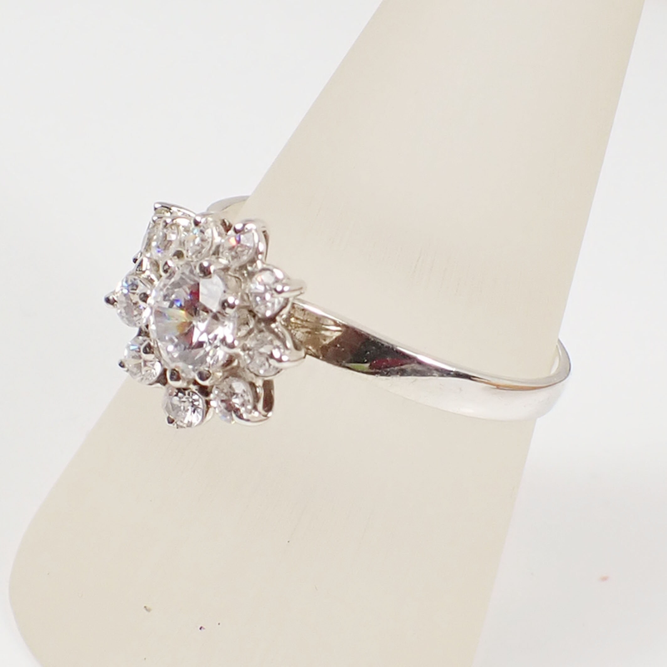 0.87 Carat Round Brilliant Cut Cubic Zirconia Simulated