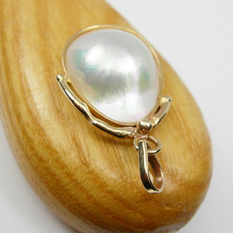 Odd 21x16mm Drop Pear Shape White Color Rainbow Australia Saltwater Mabe Pearl Bezel Drop Pendant Genuine 375 9ct 9k Yellow Gold Pearl39