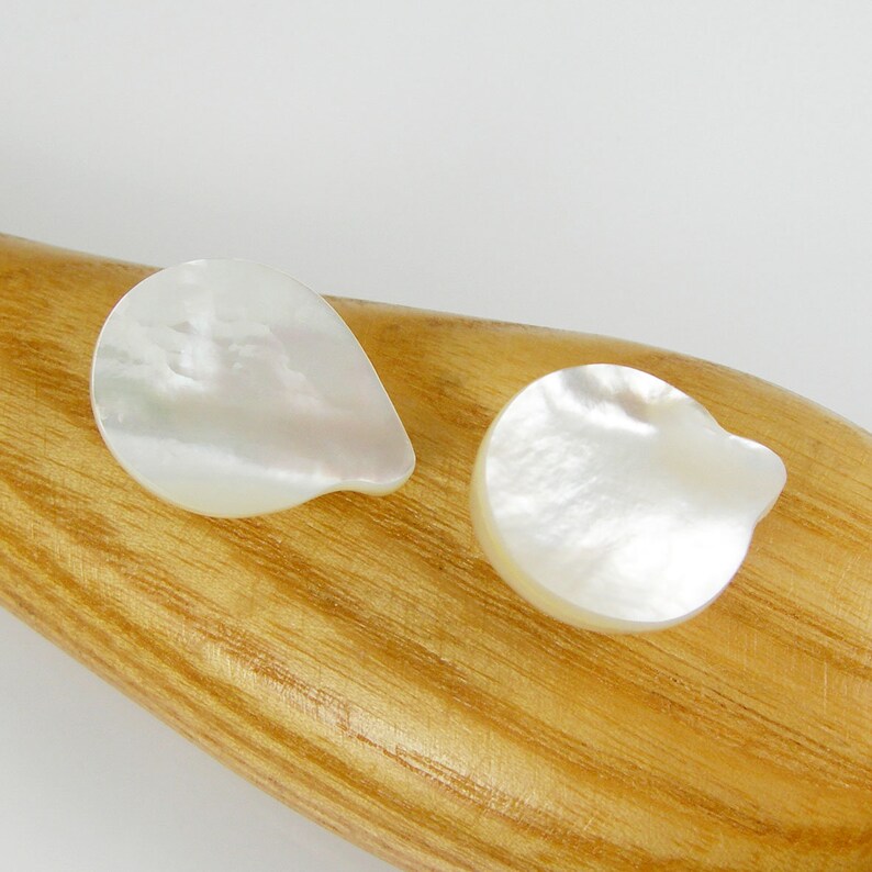 Lot3 19x15mm 18x15mm Wide Odd Drop Qty 2 Pieces Cream Colour Australian Saltwater Mabe Pearl