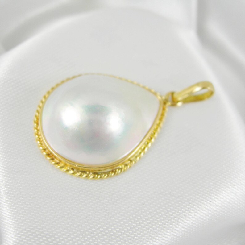 21x16mm Teardrop White Cultured Australian Mabe Pearl Bezel Large Pendant 750 18ct 18k Yellow Gold - 18MPP07 image 4