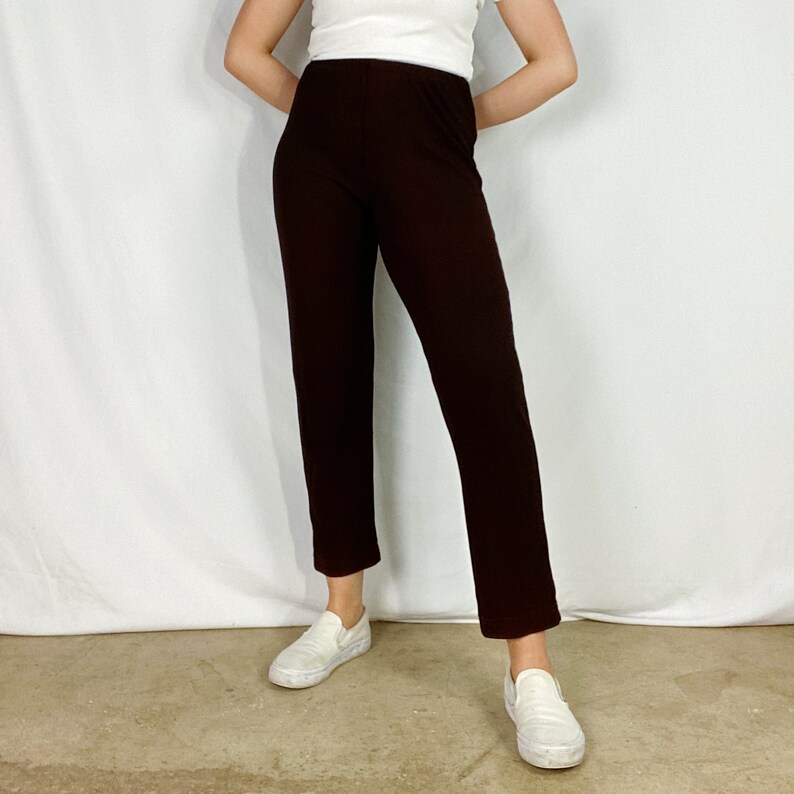 90s Textured Joggers Small Dark Brown Straight Leg Tapered Fit High Waisted Elastic Waist Pants Relaxed Comfortable Sweatpants Vintage Y2K