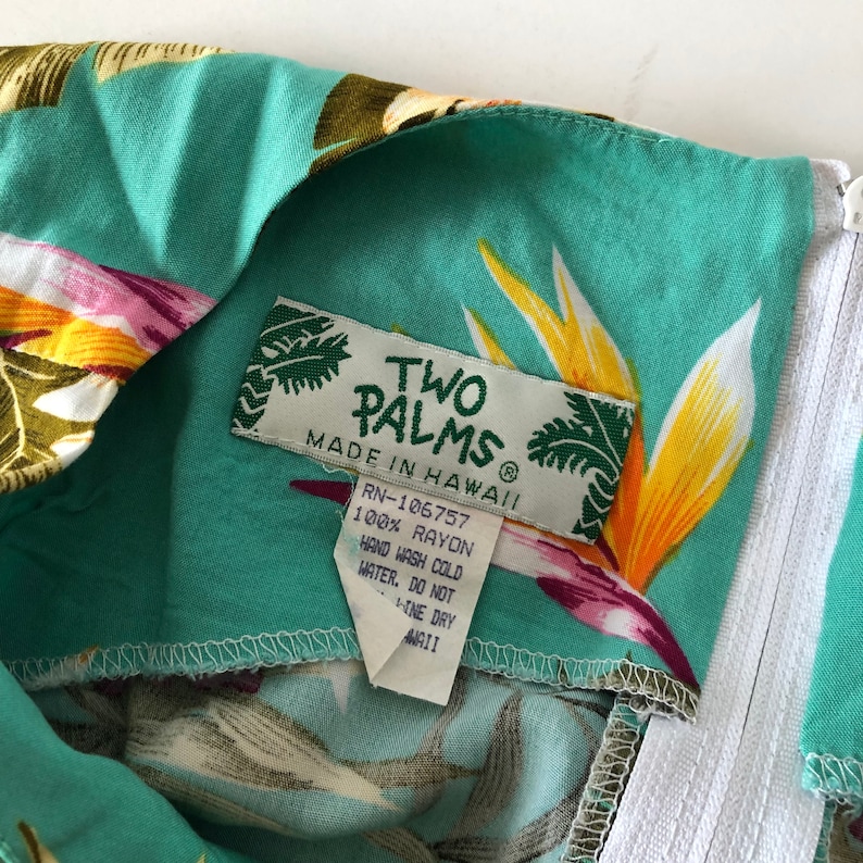 Vintage 1990s Two Palms Turquoise Wrap Front Hawaiian Print Floral Dress Women/'s Small