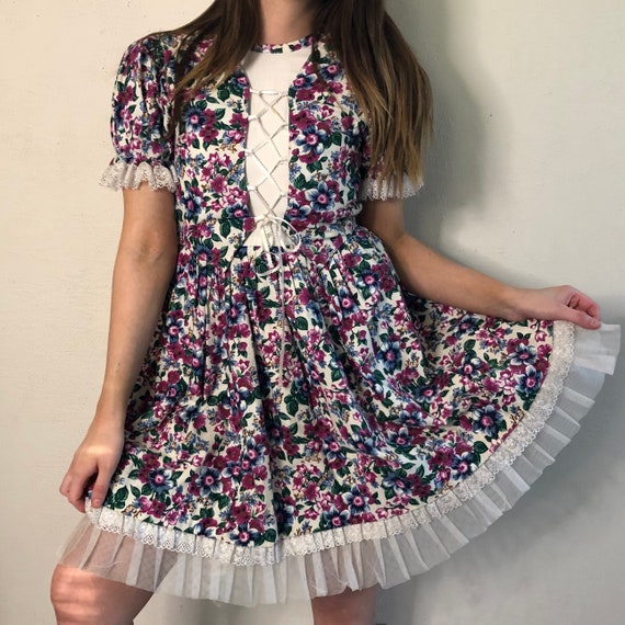 Vintage 1970s Handmade Floral Milkmaid Corset Dres