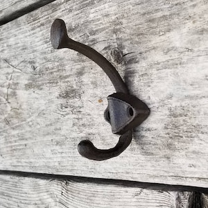 Single wall hook, coat hook, towel hook, cast iron wall hook, entry hooks, industrial hooks, bathroom hook, vintage hook, bag hook