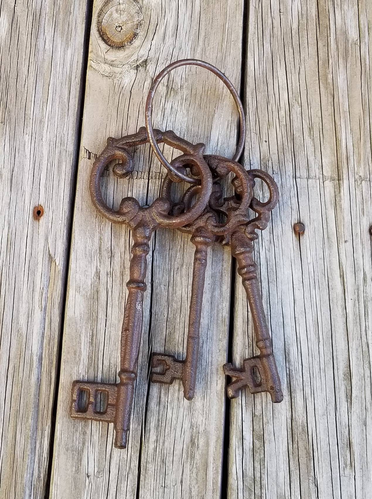 Keys, Iron keys, key set, skeleton keys, rustic keys, decorative keys…