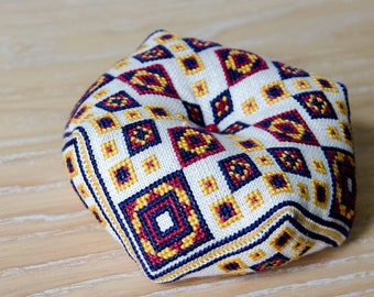 Alfombra Biscornu, pincushion de punto de cruz, acessories de coser, agujas, regalo para ella, pincushion bordado