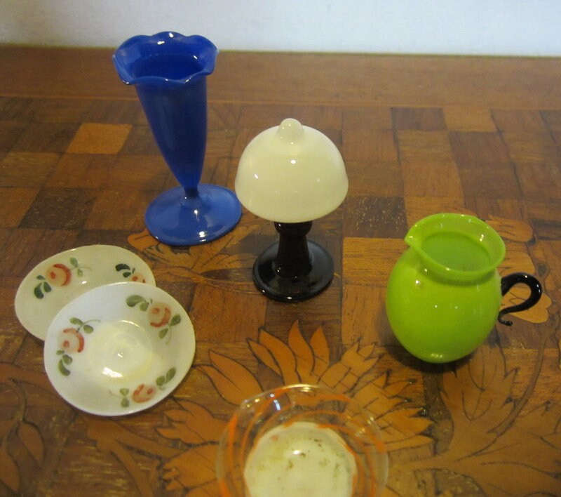 Rare ensemble de sujet en verre anciens miniatures pour poupée, maison