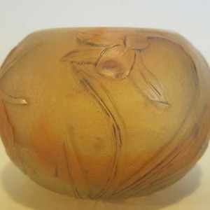 Antique DAUM NANCY cameo glass acid etched daffodil vase , art nouveau signed! Daum Nancy, France