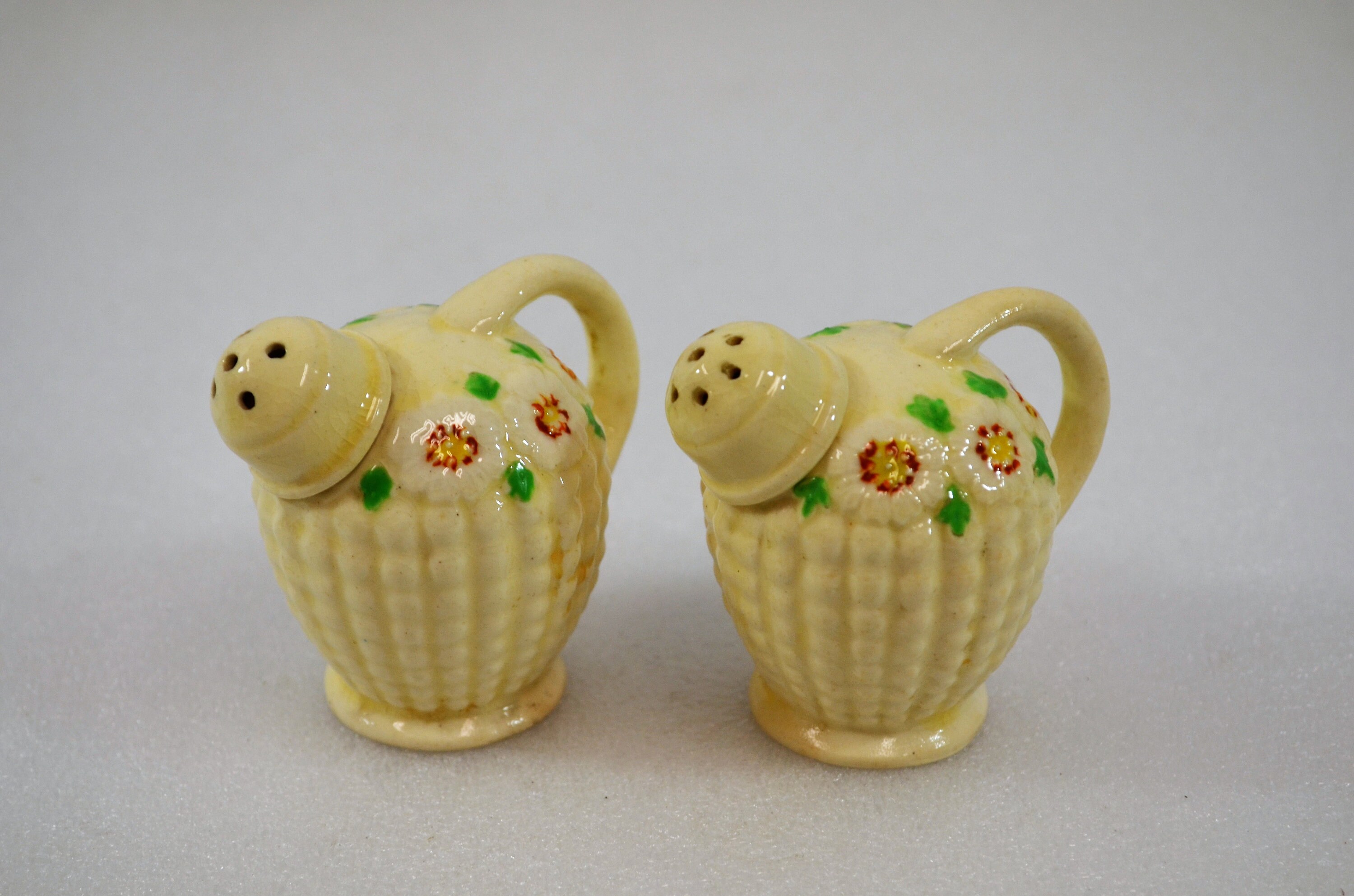 Armenian solt /& pepper shaker set hand painted armenian girl and boy