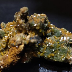 Wulfenite on Mimetite