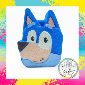 Bomba de baño con forma de cachorro azul - Regalo de cumpleaños efervescente Perro Bluey Niños Diversión Bingo Tinas Reino Unido Regalo hecho a mano Niñas Niños Personaje de TV Bomba de baño