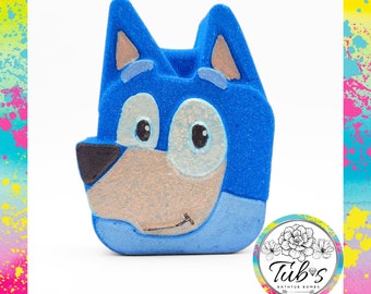 Bomba de baño para cachorros azules - Fizzer regalo de cumpleaños perro Bluey Kids Fun Bingo tubs Reino Unido hecho a mano presente niñas niños TV personaje Bathbomb