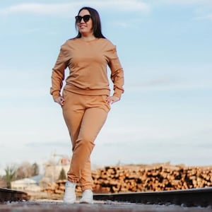 Sweat Set Digital PDF Sewing Pattern - women sweatsuit set - size XS-XL  - Instant Download - sweatpants with pockets - Easy sewing tutorial